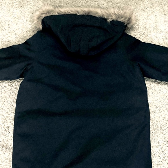 6/7  kids heavy winter coat, like new Great bundle deals! - Picture 4 of 5